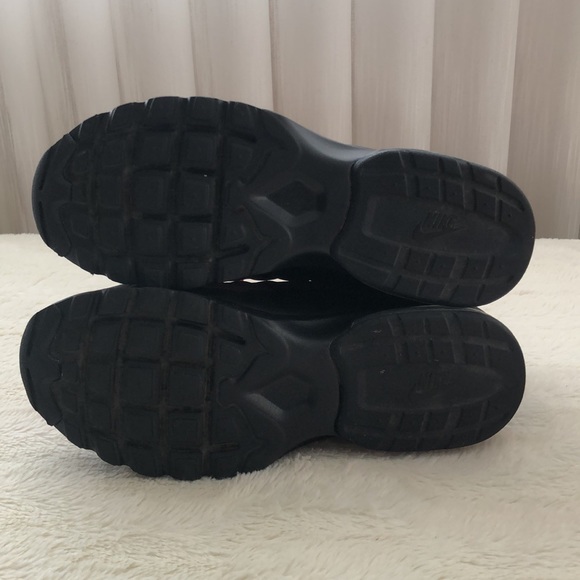 Nike Air Max Invigor 4Y - Picture 4 of 4